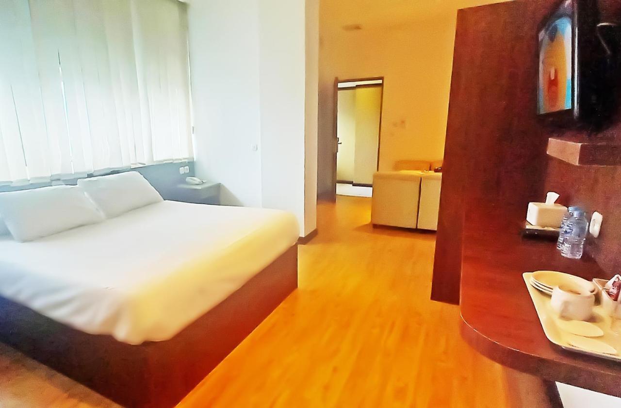 Hotel Aruni Ancol Jakarta Bagian luar foto